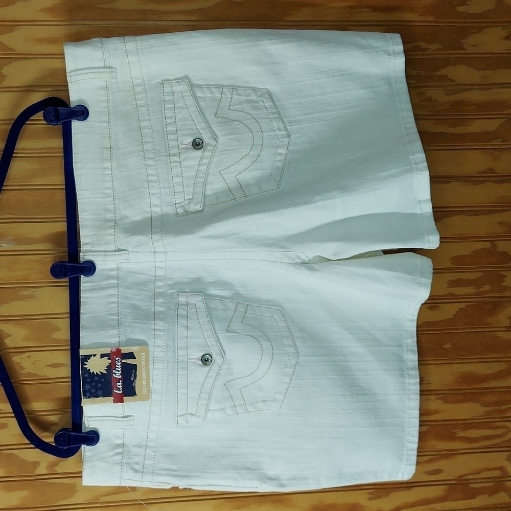 La blues shorts